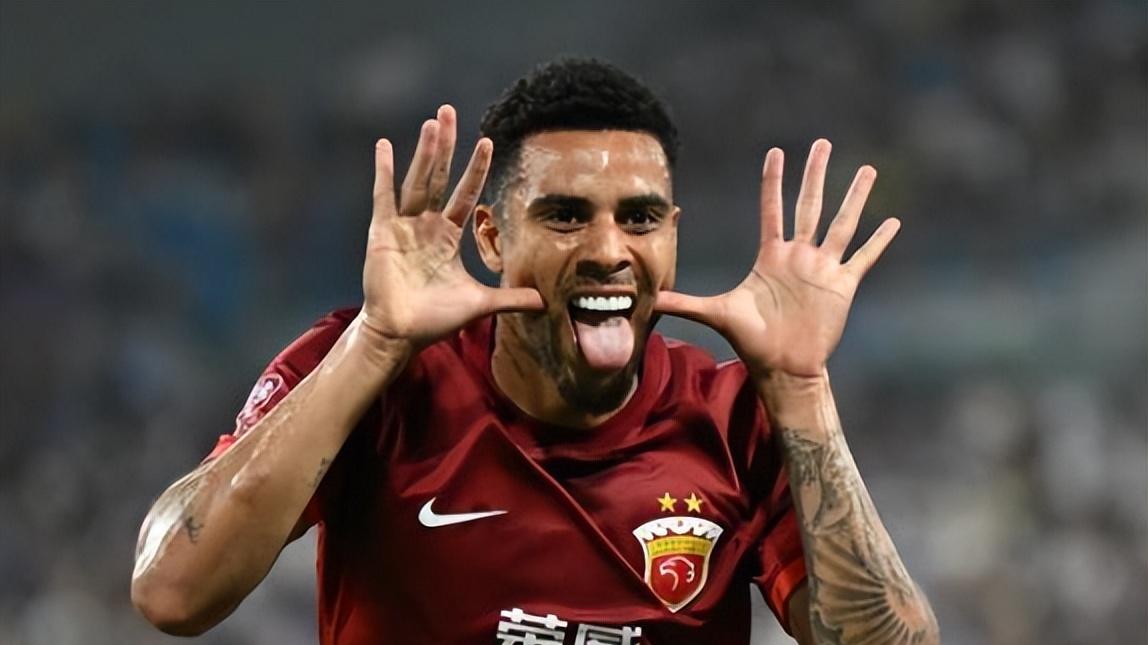 31岁巴西王牌遭海港弃用却成中超转会香饽饽, 引得两家劲旅哄抢