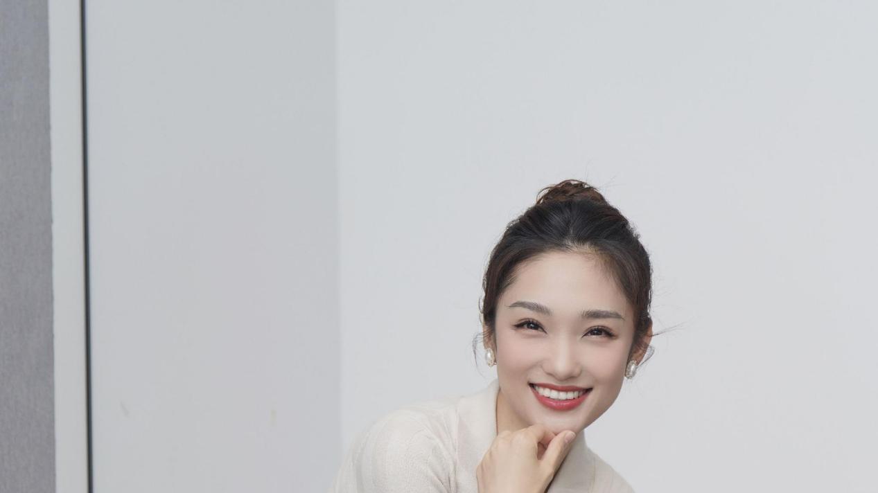 央视春晚主持阵容曝光，网友盼新面孔，杨帆蓝羽董卿被提