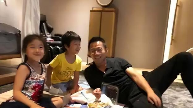 遗产大战打响！S妈出面要钱还要争抚养权，许雅钧参战，台媒配合