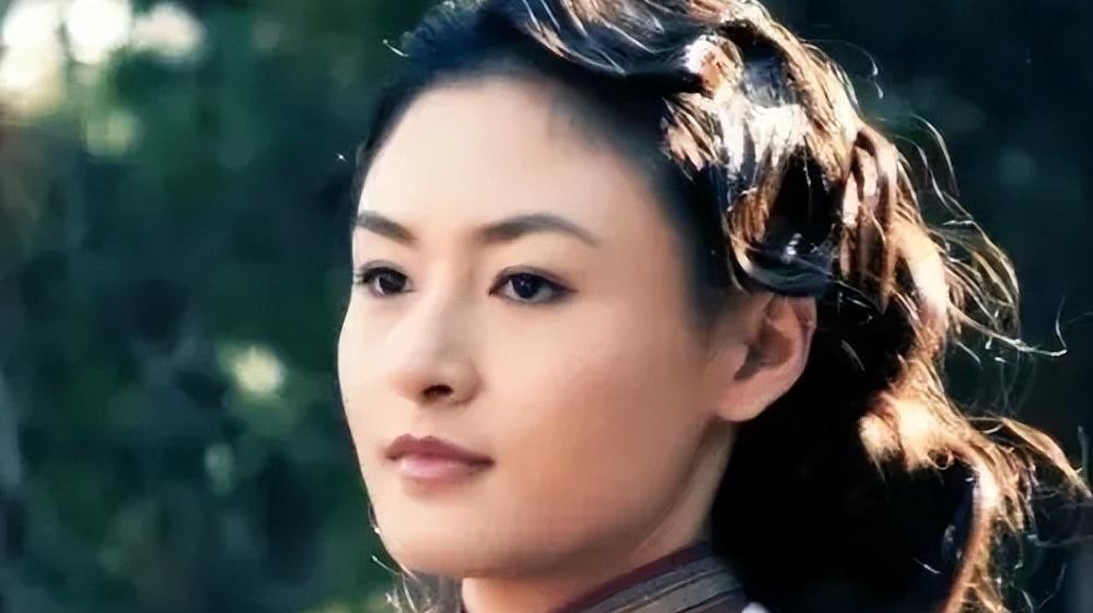 朱墨：不后悔嫁大16岁演员，婚后生两子，一家四口其乐融融