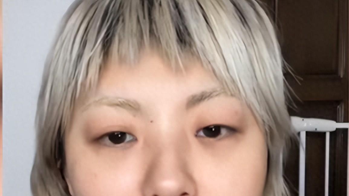 明星张大大自封“皇帝”，他的话是圣旨，稍有不满就殴打工作人员