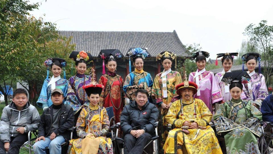 剧宣变团建！活了两集的颖儿，被《甄嬛传》剧组给足了排面