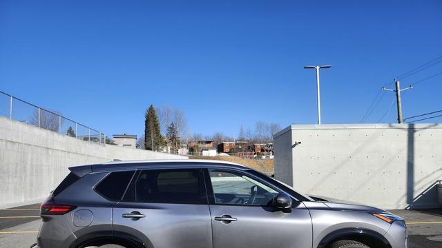 2025款日产Rogue Platinum：等待下一代车型