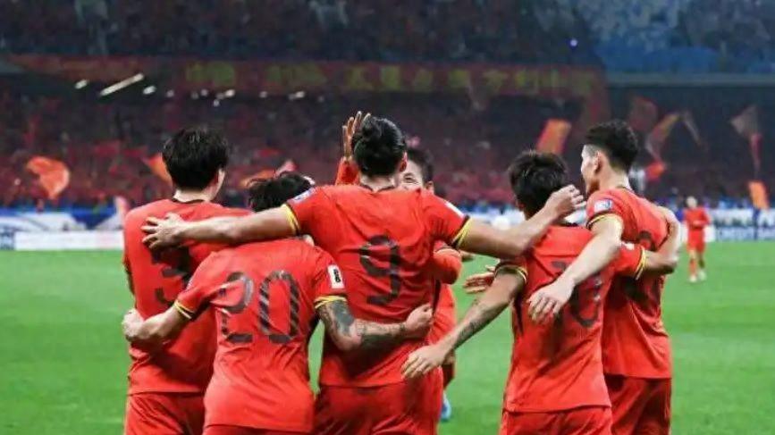 央视直播世预赛有变，全新模式引球迷吐槽，国足比赛收费价格不变