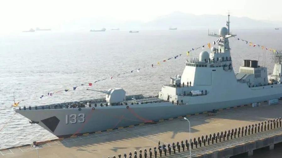 特朗普对中国舰队抵波反应：重新定义中美关系