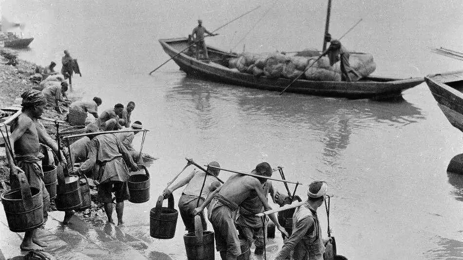 九江文史 | 走街串巷的挑水人