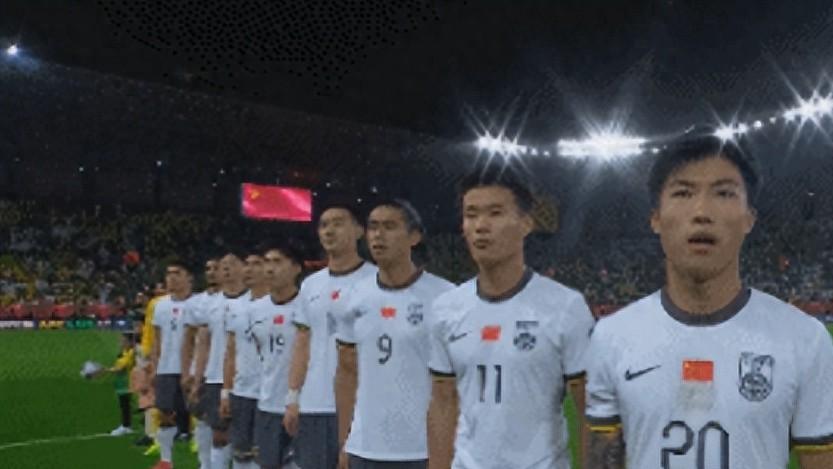 复盘国足0-1沙特：全场0射正输球真不冤，中场部署失准主帅应担责