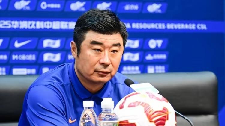 泰山队球迷失望了，韩鹏难转正，外教依旧是首选，这次要擦亮眼了