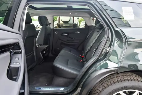 路虎也卷起来了？空间大，动力足，还是揽胜！