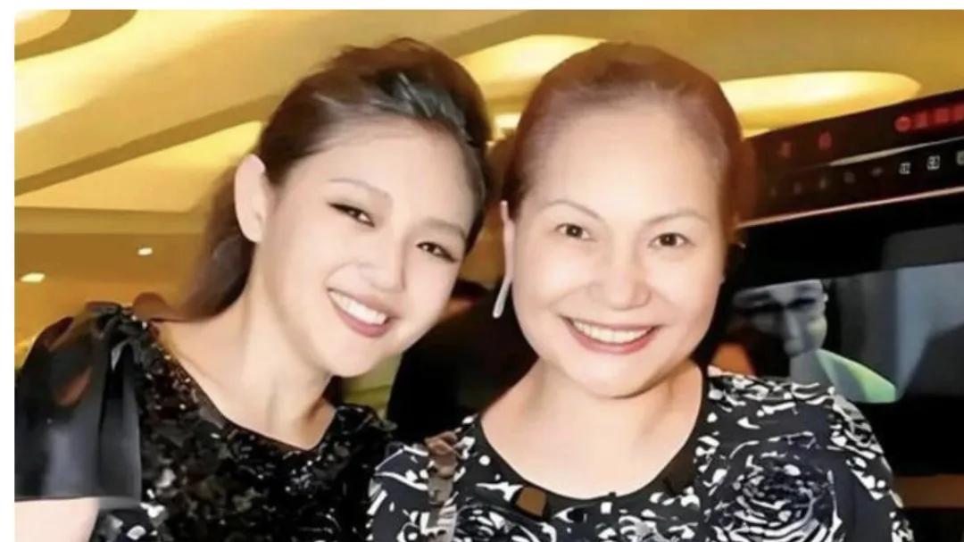 小S和S妈近况曝光让人唏嘘：大S去世两个月，她们还是没有“走出来”
