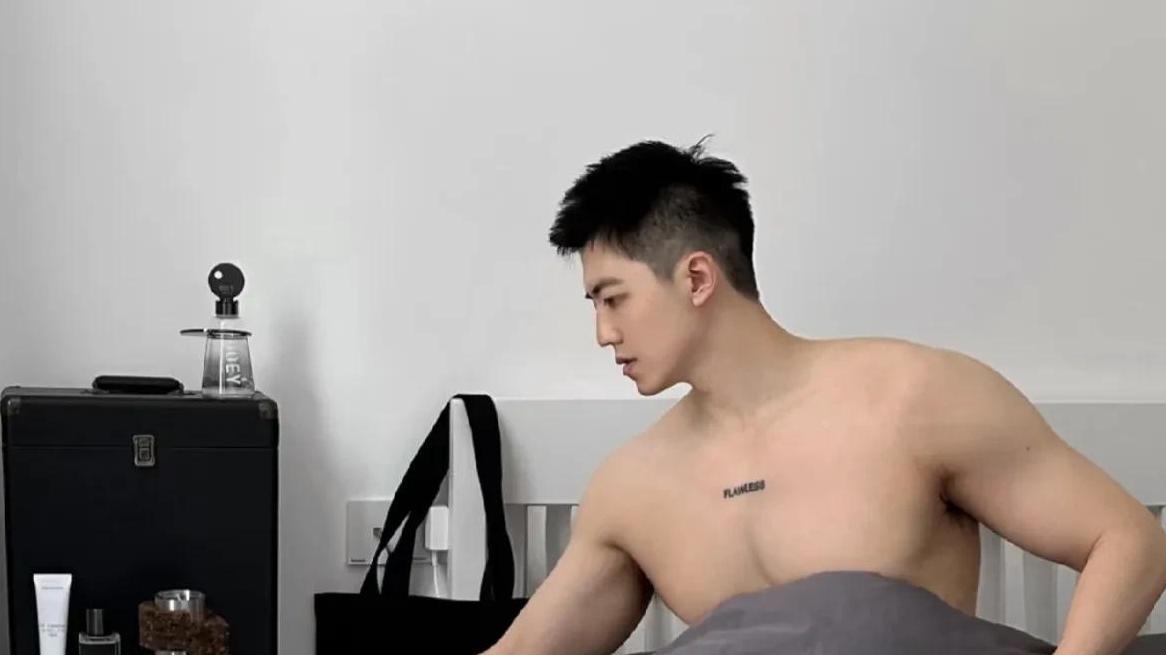 我和男下属：同事之间的界限与亲密如何平衡？