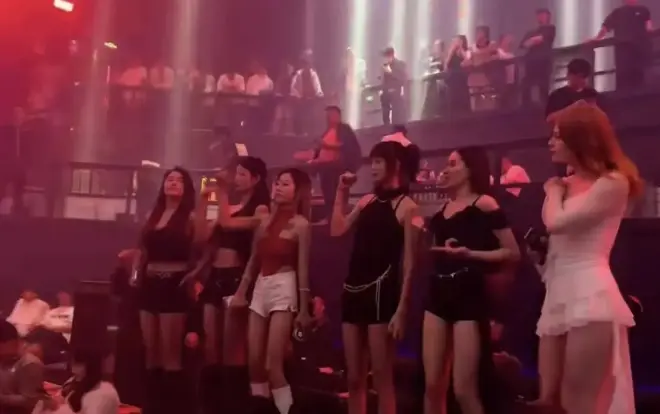 正在播放《狂欢法则》电影未删减版原声 1080P免费在线观看-悬疑片《狂欢法则》