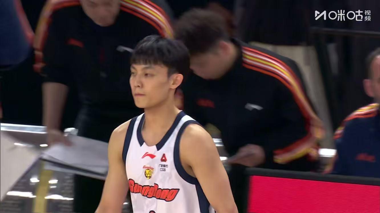 广东大胜合肥！赛后又传来5个好消息 徐杰变库里 胡明轩首秀良好