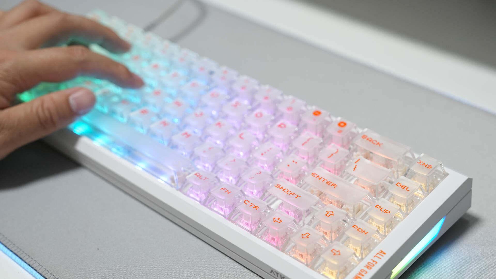 想试试磁轴的“快”，又怕钱包“痛”？这把键盘就是答案