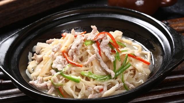 炒瘦肉时，别再放清淀粉了！教你一招，肉丝嫩滑好吃！