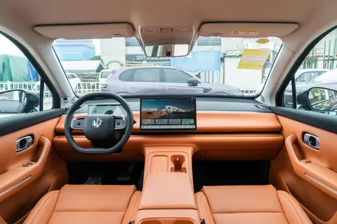 15万以内家用SUV选购攻略：空间大配置高，零跑C10如何炼成