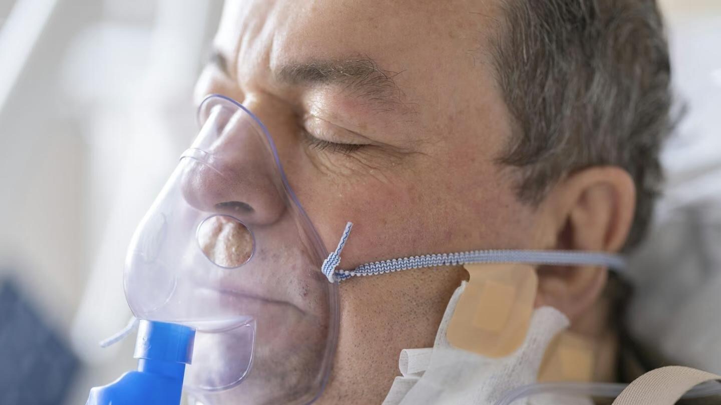 新流感毒株H3N2突袭！咽喉如吞刀片、高热伴面瘫，专家紧急预警