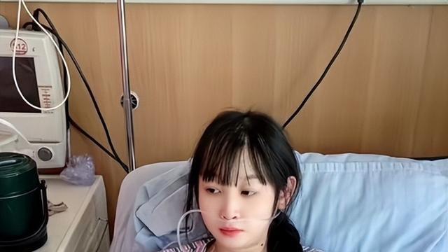 01年孕晚期无手女孩被咒“不配当妈”，丈夫愤怒回怼：有子宫就行