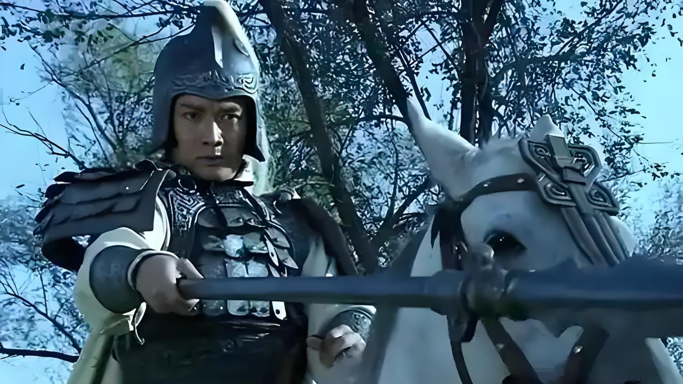 高览被赵云偷袭所杀，如果公平对决，以高览的武力能自保吗