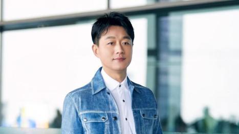 陈道明说对了，不演戏就“消失”的佟大为，已经走上了另一条大道