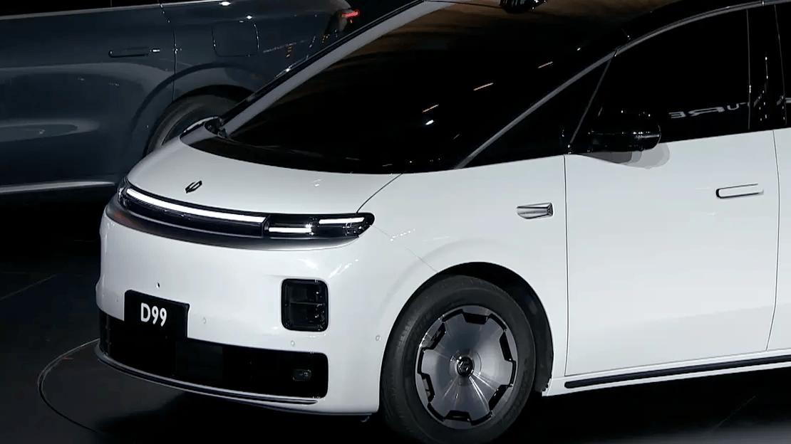 零跑D99丨量大管饱MPV，零跑D99提供增程和纯电