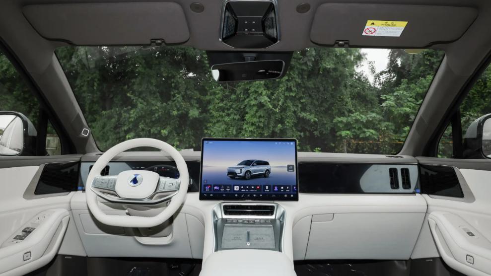 除了六座设计还有啥优势？29.98万起售，腾势N8L DM怎么样