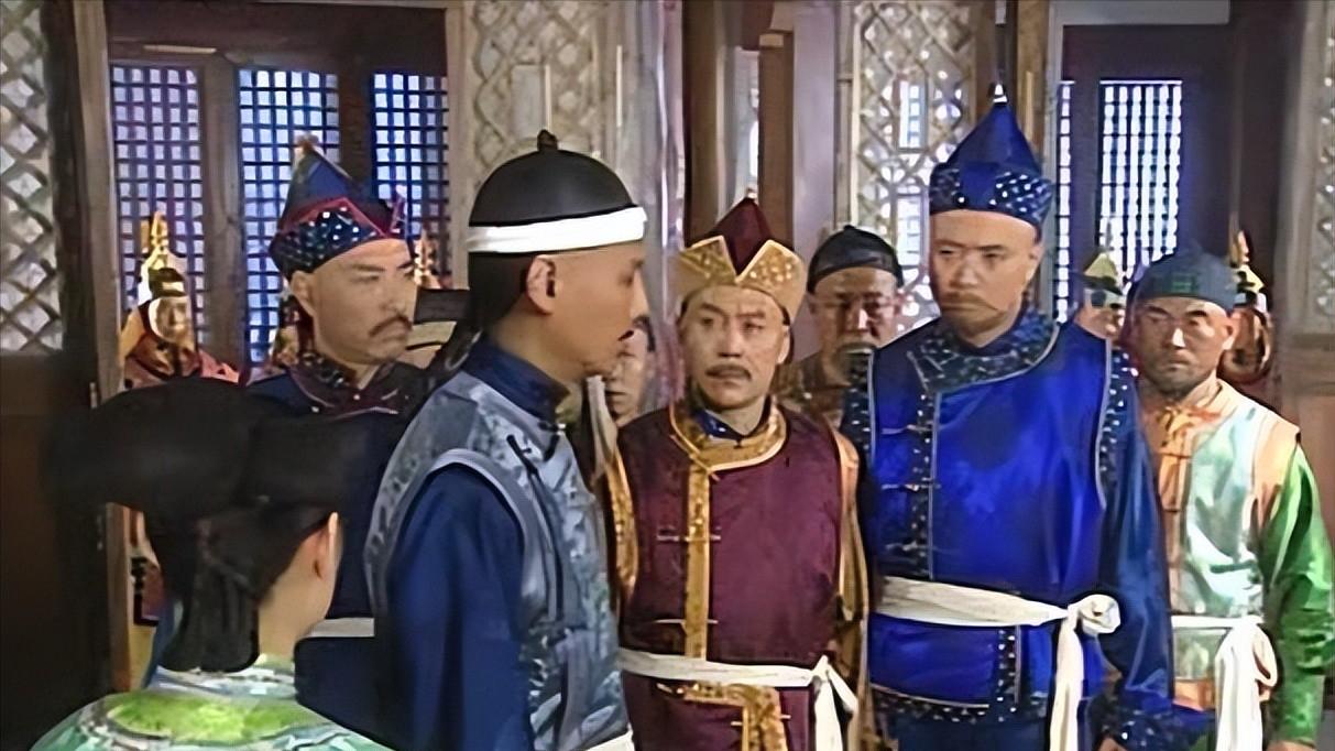 1648年，多尔衮幽禁豪格霸占其妻，豪格临死送他4个字，2年后应验