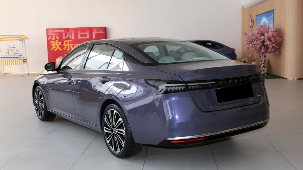 这样的天籁有点陌生，搭载鸿蒙座舱，丰富科技配置打造便利出行