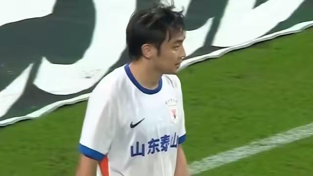 齐鲁德比赛后韩鹏的“耻辱”困境：亲手挖坑，还是人情裹挟下的无奈？