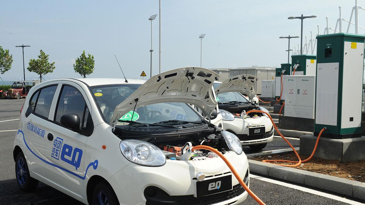 新能源车省钱真相：5年省下的油钱，真能填平高出的车价吗？