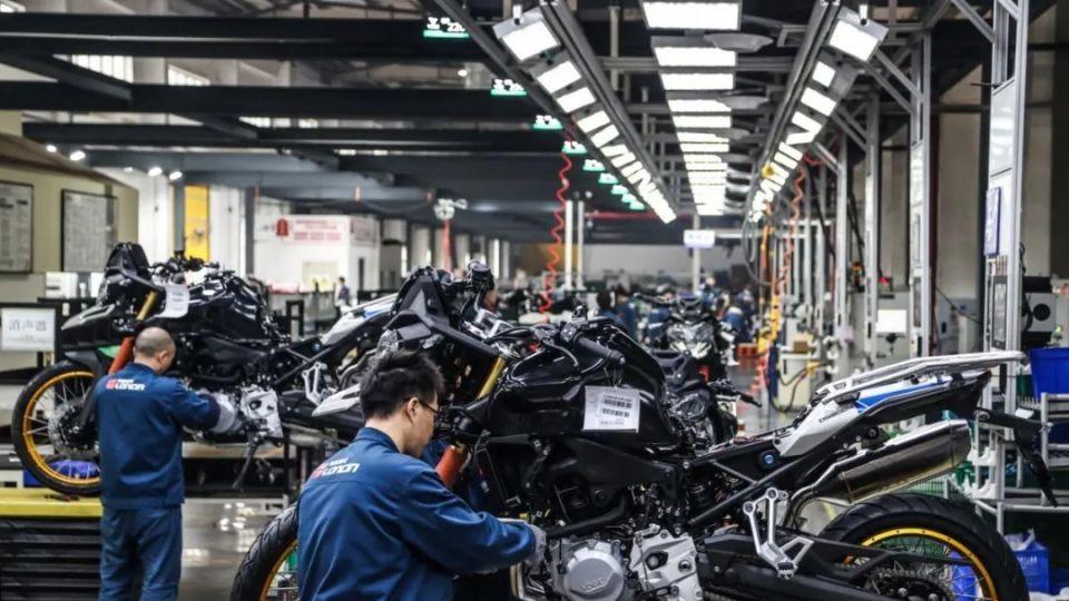 这车从来没把我撂路上，是对摩托车的最低要求，也涵盖了最高追求