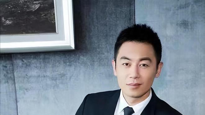 29岁郭麒麟再破天花板，朱亚文孤傲终走下坡，娱乐圈风云跌宕起伏