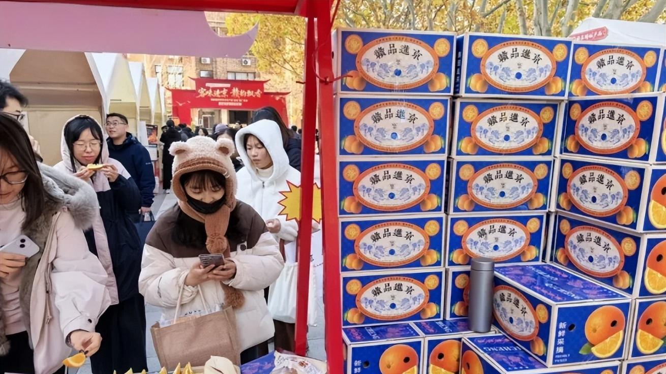 赣品进京赣南脐橙：从赣南到北方，每一口都是甜蜜的自然馈赠