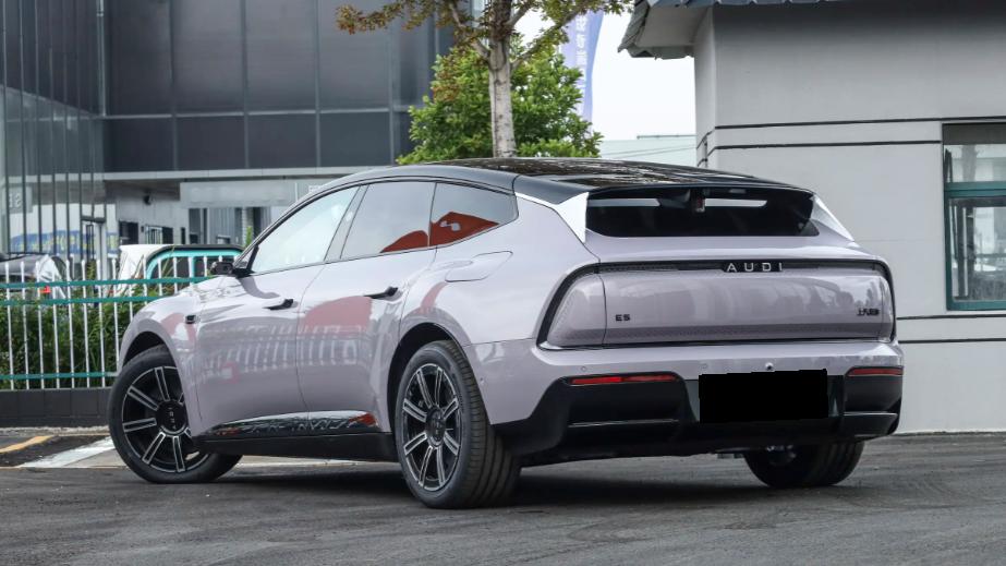 没有四个圈的奥迪，奥迪E5 Sportback预售价23.59万起，我看这次行