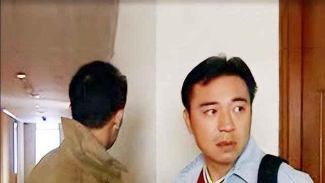 “老来得子”的实力派窘况，58岁依旧拼命拍戏，直言不敢老去