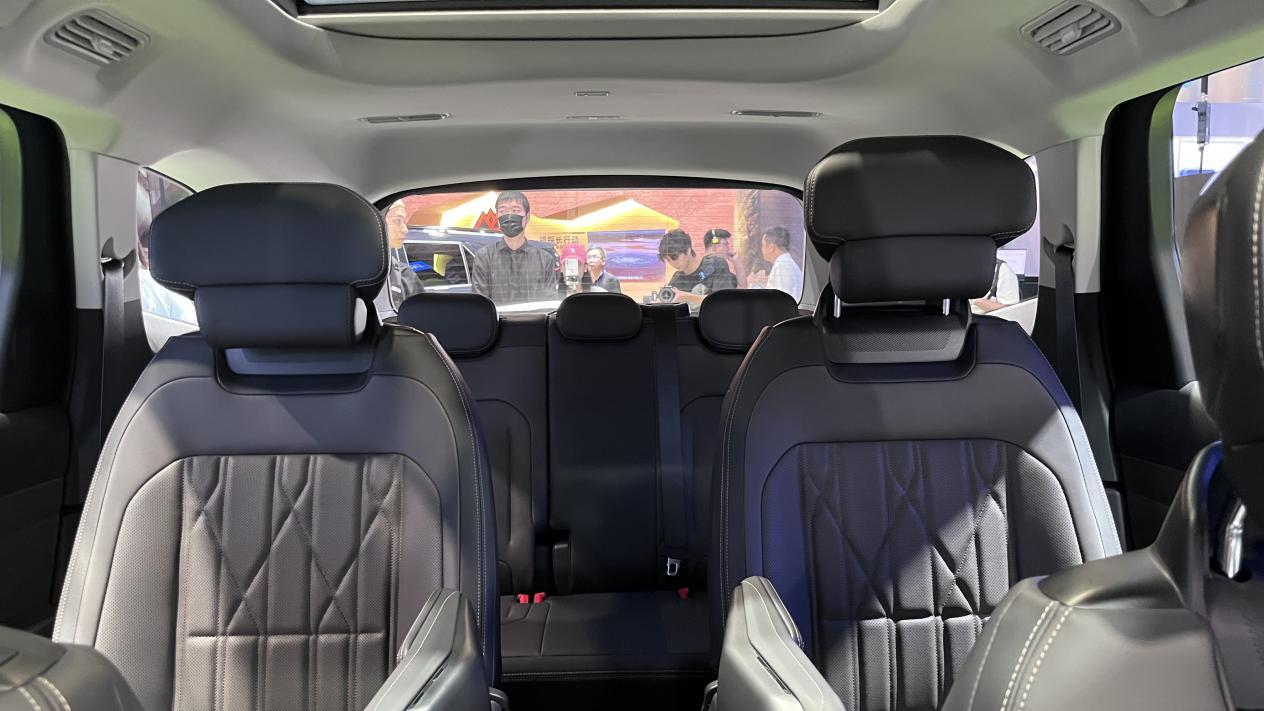 30万预算六口之家怎么选？成都车展看车实录！