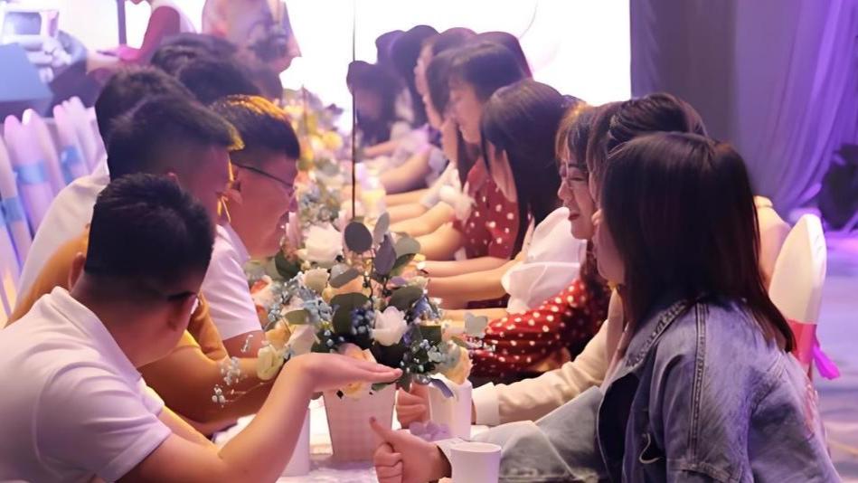 海阔天空任鸟飞？浙大副教授相亲帖，爱情的算法算计谁？真相扑朔迷离