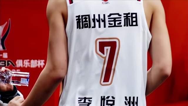 统治表现三分爆种！用MVP表现给新人上一课 成年队从零开始？