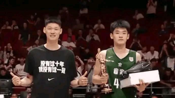 广东U18全运男篮全胜进入淘汰赛，宏远青训三人齐发力