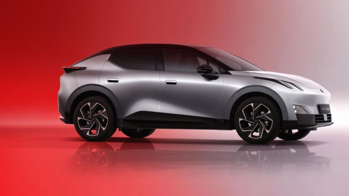 谁说纯电不能酷炫十足？领克Z20银色版给出答案