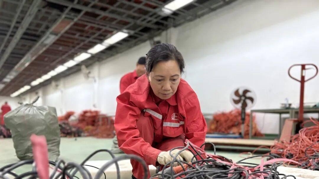 巾帼力量闪耀检修一线