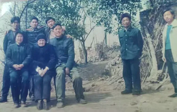 思念的秋天是一种慈悲的美——俵大娘刘桃竹和几位俵兄的往事回忆
