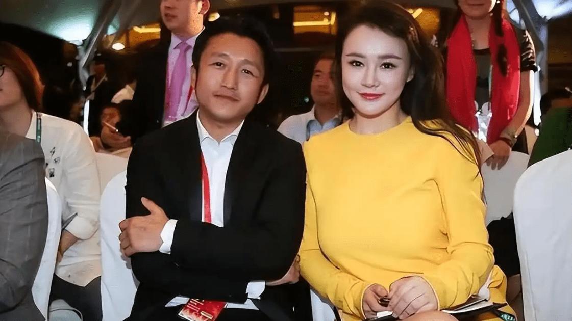 冉莹颖自责创业失败，对邹市明有点失望，叹：每天都因钱而争吵