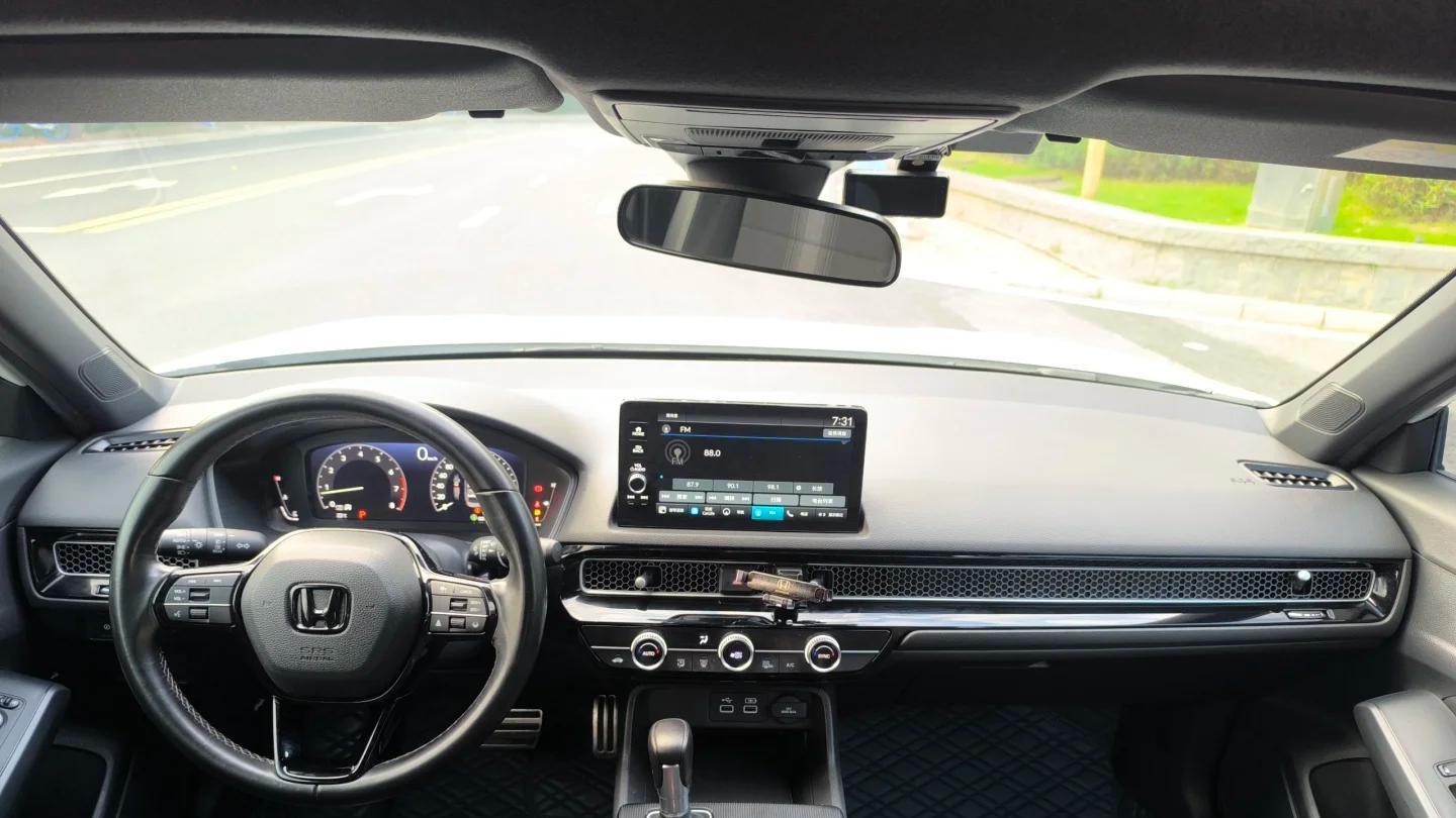 10万出头买"小钢炮"，动力足、操控好，本田思域依旧能“打”