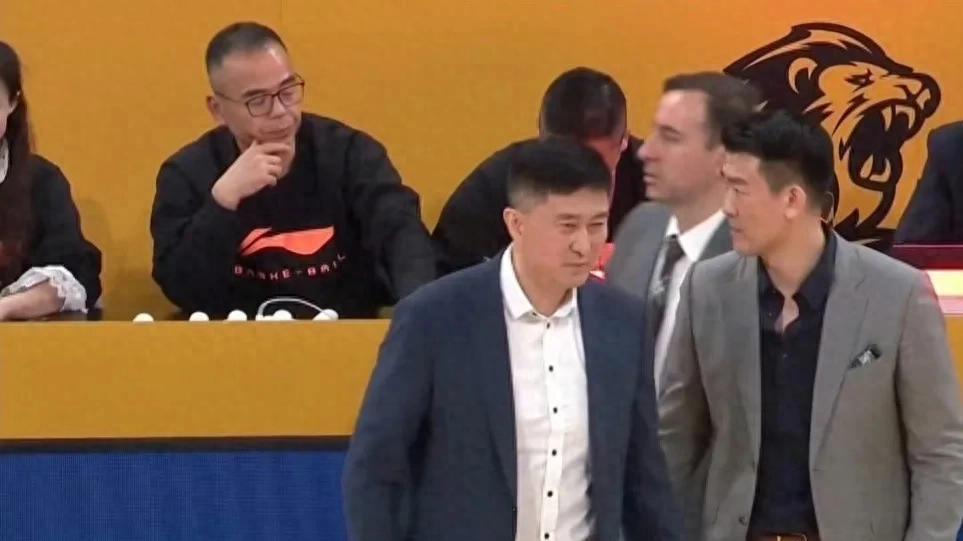 广厦基本锁定联盟第一，广东队迎来利好消息，应锁住辽宁排名第六
