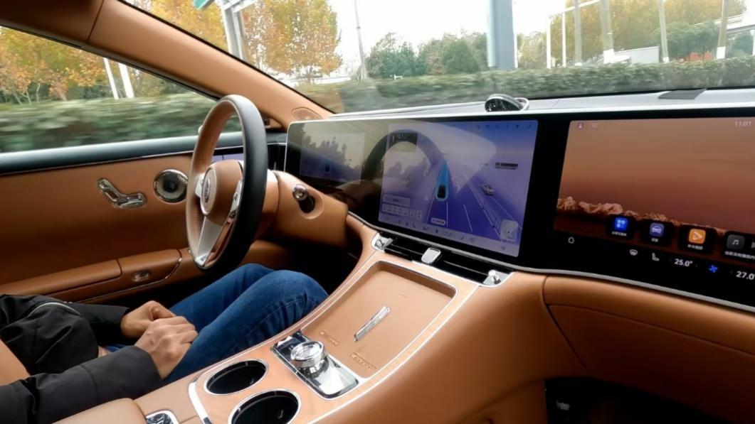 解密鸿蒙智行L3核心技术：WEWA架构如何重塑驾驶未来