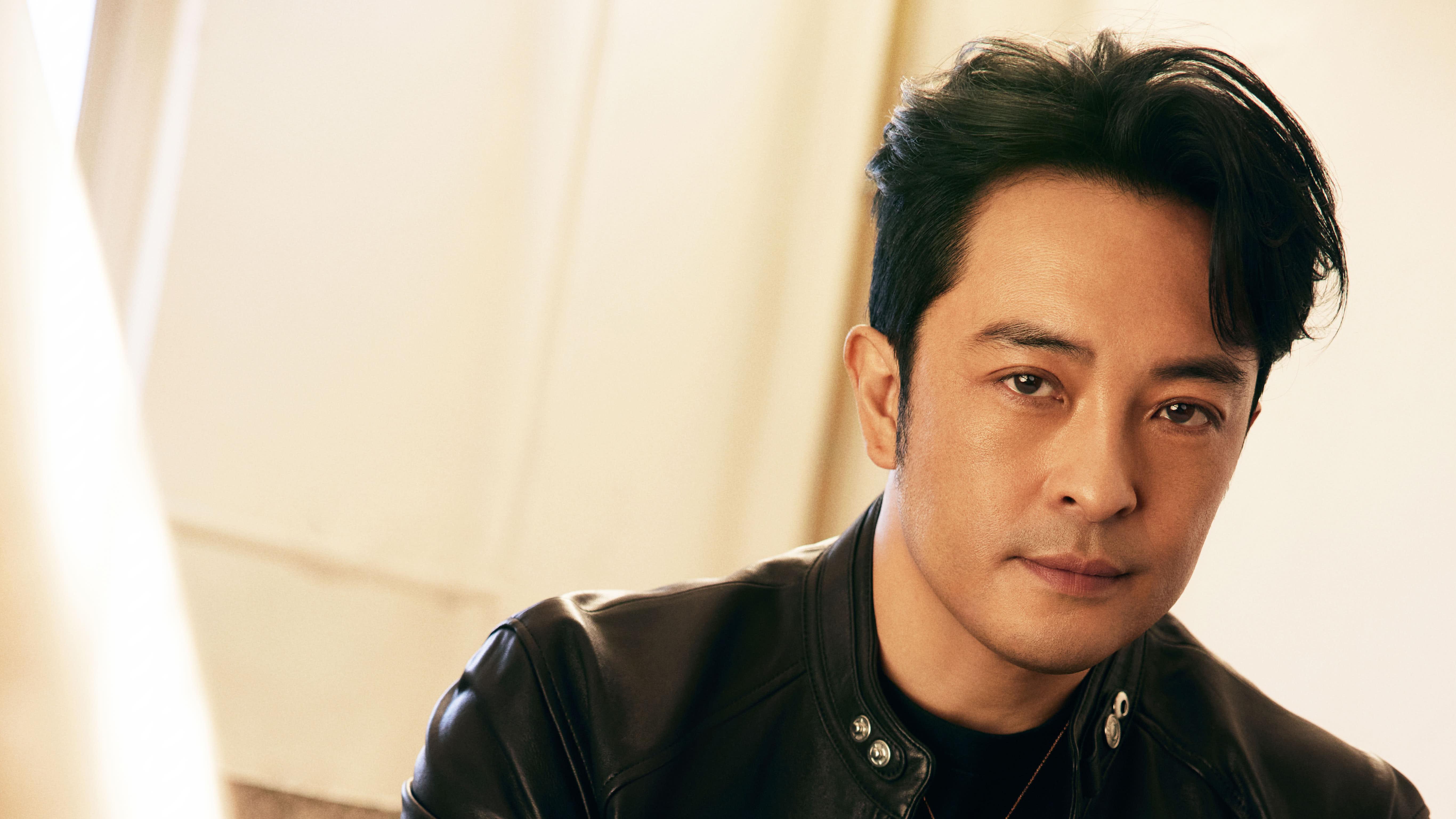 富大龙作为实力派演员18年来竟然首拍杂志
