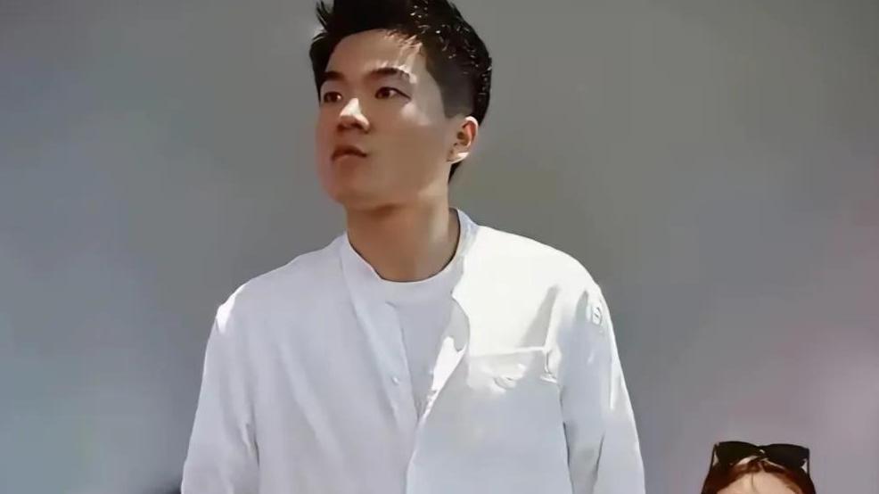 广州行成林举动尽显能力，董宇辉暖心回应粉丝，网友评论引热议