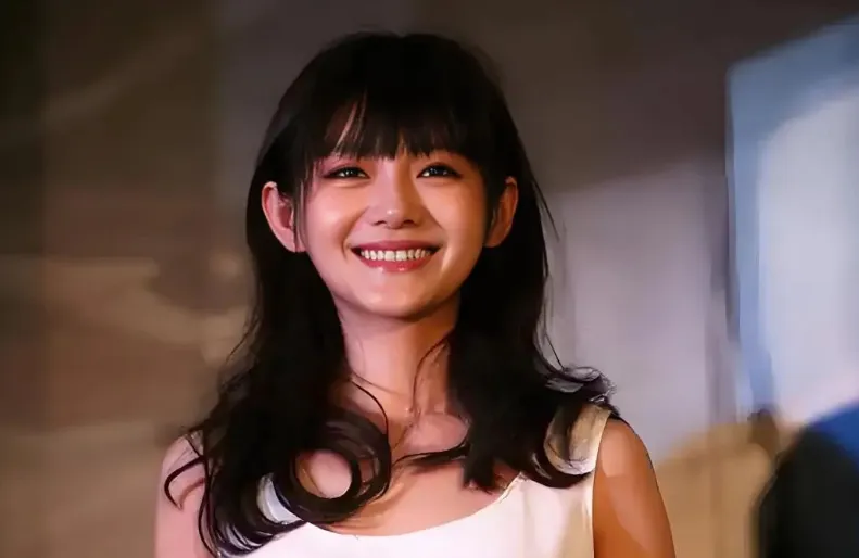 翻看大S昔日的微博，她真的好爱孩子，爱过汪小菲，想跟他一生的