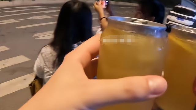 德国兄弟来中国，优越的吐槽没人会英语，结果短短三天就破防了